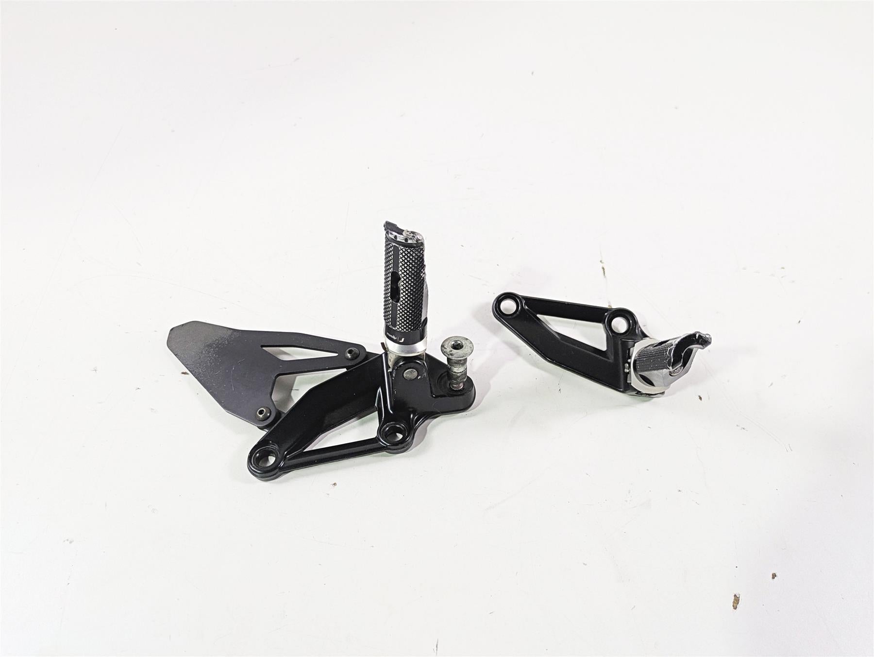 2012 Ducati Streetfighter 848 Rizoma Footpeg Foot Peg Rest PE614 82411541A {{ shop.shopifyCountryName }} - Mototech271
