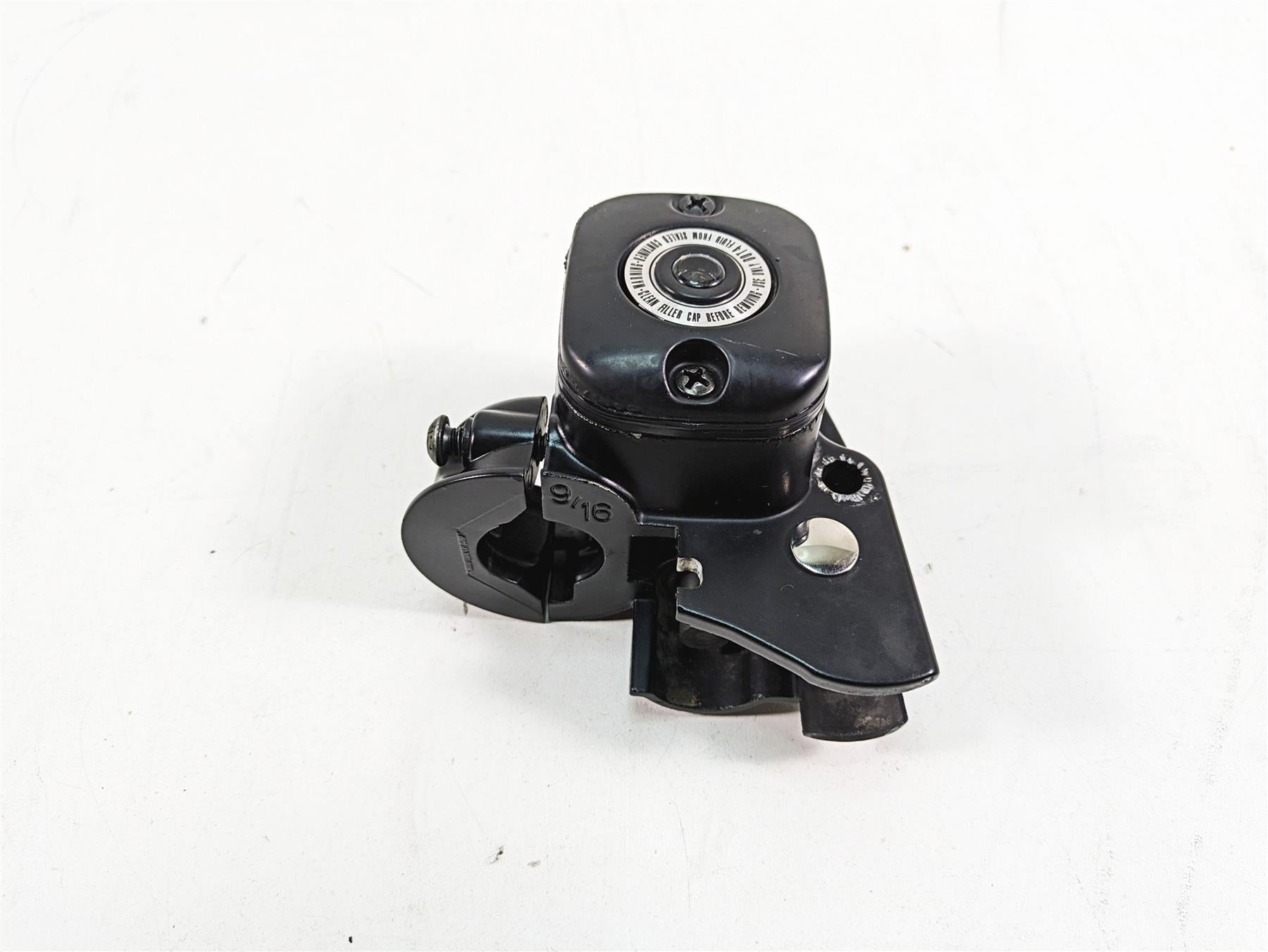 2012 Harley FLD Dyna Switchback Front Brake Master Cylinder 9/16" 45029-11C {{ shop.shopifyCountryName }} - Mototech271