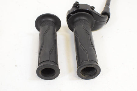 2007 Yamaha YZFR1 YZF R1 NICE Throttle Griip Handle Cables 4C8-26240-00-00 {{ shop.shopifyCountryName }} - Mototech271
