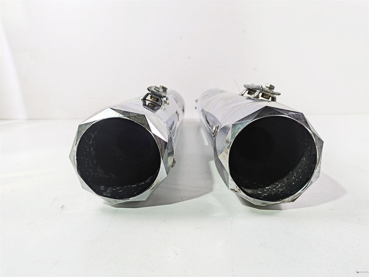 2021 Harley Touring FLTRX Road Glide Tab Perf 4.5" Slip-On Mufflers 121-1297 {{ shop.shopifyCountryName }} - Mototech271