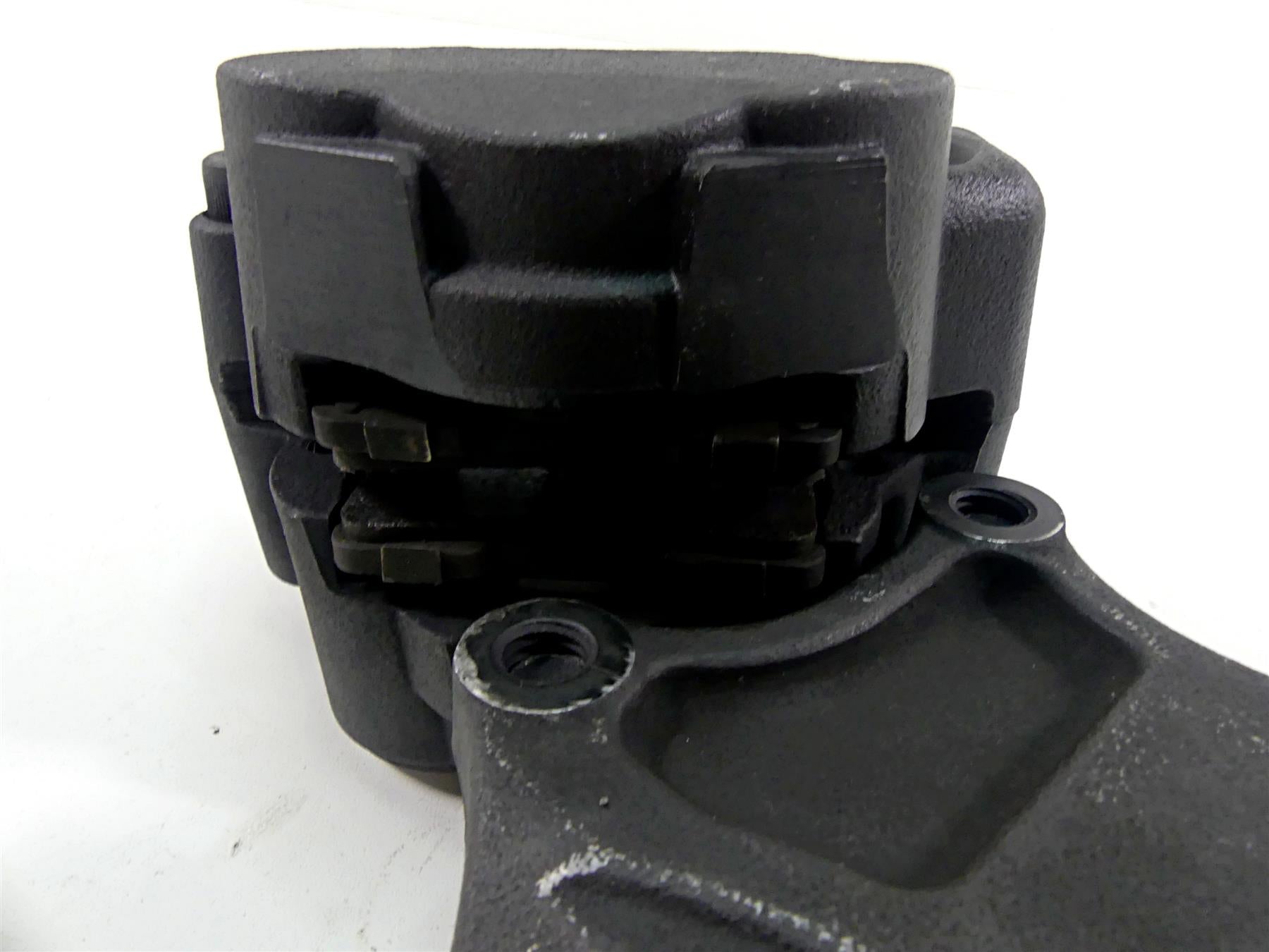 2017 Harley XL1200 CX Sportster Roadster Rear Brake Caliper + Bracket 41300039 {{ shop.shopifyCountryName }} - Mototech271
