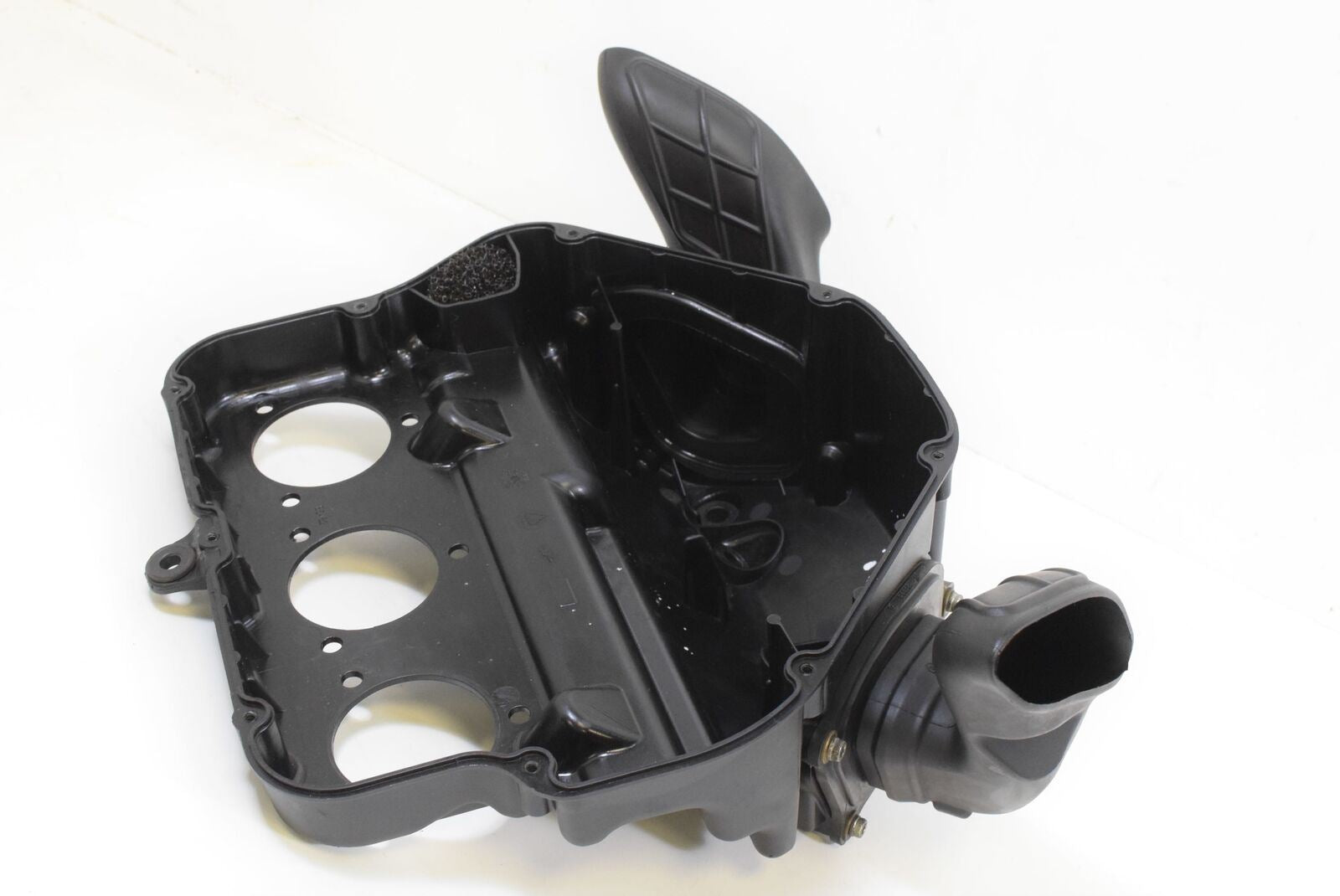 2015 MV Agusta B3 Brutale 800 Air Box Cleaner Breather & Inlet Tubes 8000B5482 {{ shop.shopifyCountryName }} - Mototech271