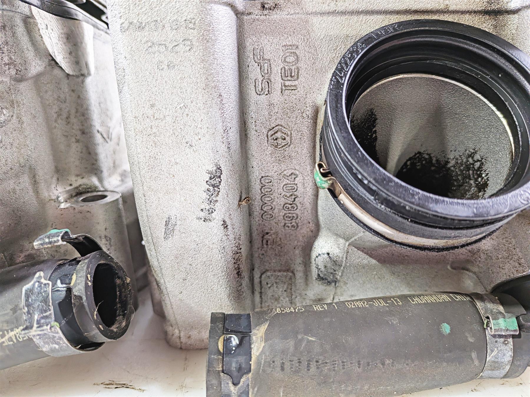 2014 Aprilia RSV4 RR Factory Front Rear Cylinder Head Cam Shaft Set 14K B0447525 {{ shop.shopifyCountryName }} - Mototech271