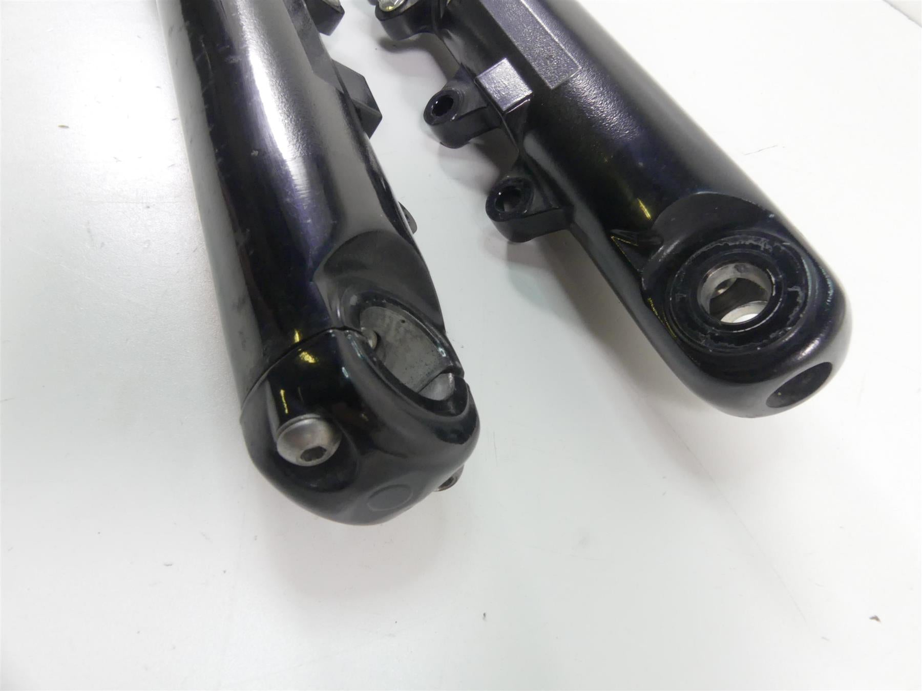 2014 Harley Dyna FXDF Fat Bob 49mm Showa Front Fork Leg Set 48622-08A 48623-08A {{ shop.shopifyCountryName }} - Mototech271