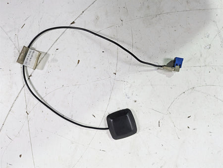 2007 Harley Touring FLHTCU SE CVO E-Glide Gps Antenna 76000222 {{ shop.shopifyCountryName }} - Mototech271