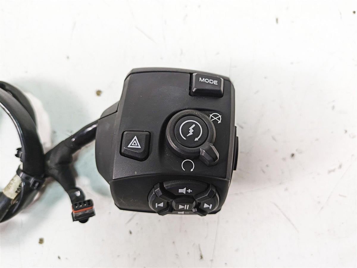 2022 Harley RA1250 S Pan America Right Hand Start Stop Control Switch 71500523A {{ shop.shopifyCountryName }} - Mototech271