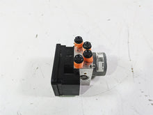 Load image into Gallery viewer, 2021 Aprilia RS660 Abs Brake Pump Module Unit 2D000540 | Mototech271
