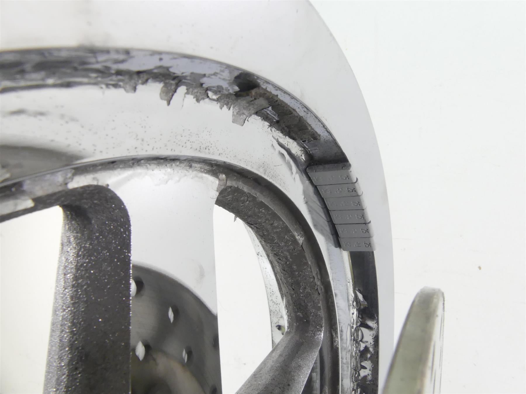 2005 Harley Touring CVO FLHTCSE Electra Glide Rear Wheel Rim 16x3 43846-02A {{ shop.shopifyCountryName }} - Mototech271