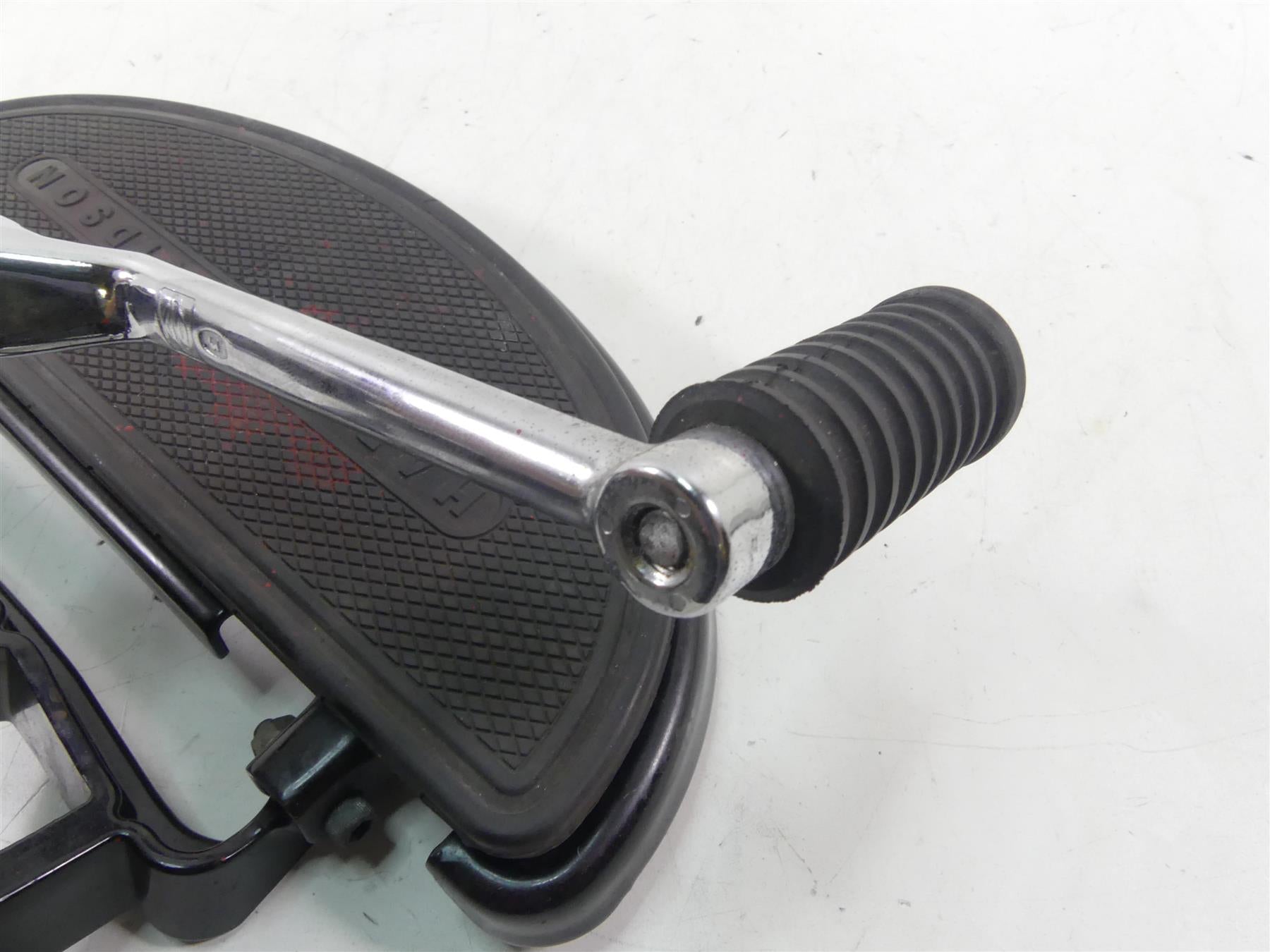 2016 Harley FLS Softail Slim Left Front Floorboard & Shift Lever 33630-07A {{ shop.shopifyCountryName }} - Mototech271