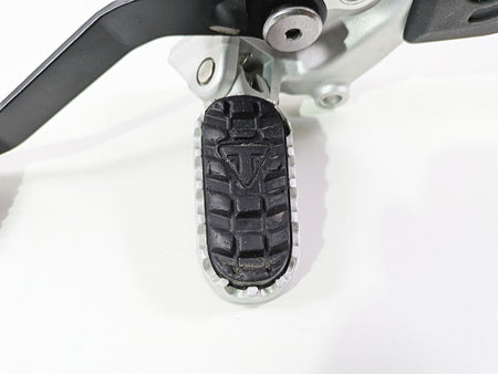 2024 Triumph Tiger 900 GT Left Front Footpeg & Shift Lever T2082204 T2082485 {{ shop.shopifyCountryName }} - Mototech271
