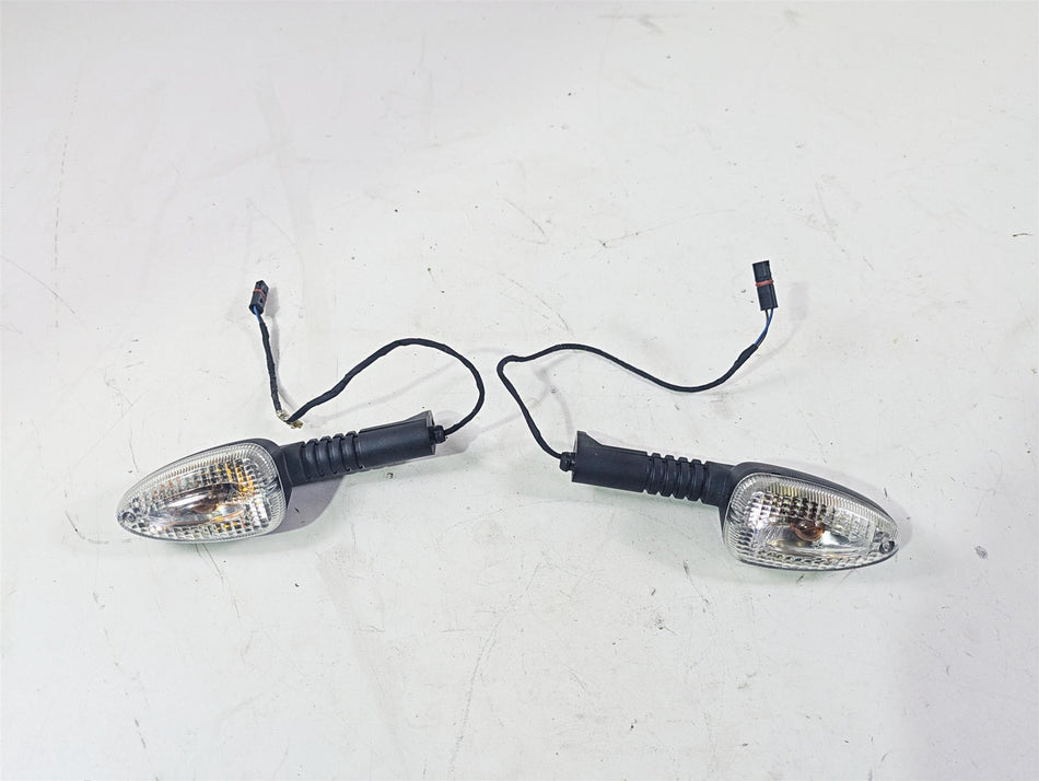 2010 BMW R1200GS K25 Front Blinker Turn Signal Set 63137667771 {{ shop.shopifyCountryName }} - Mototech271