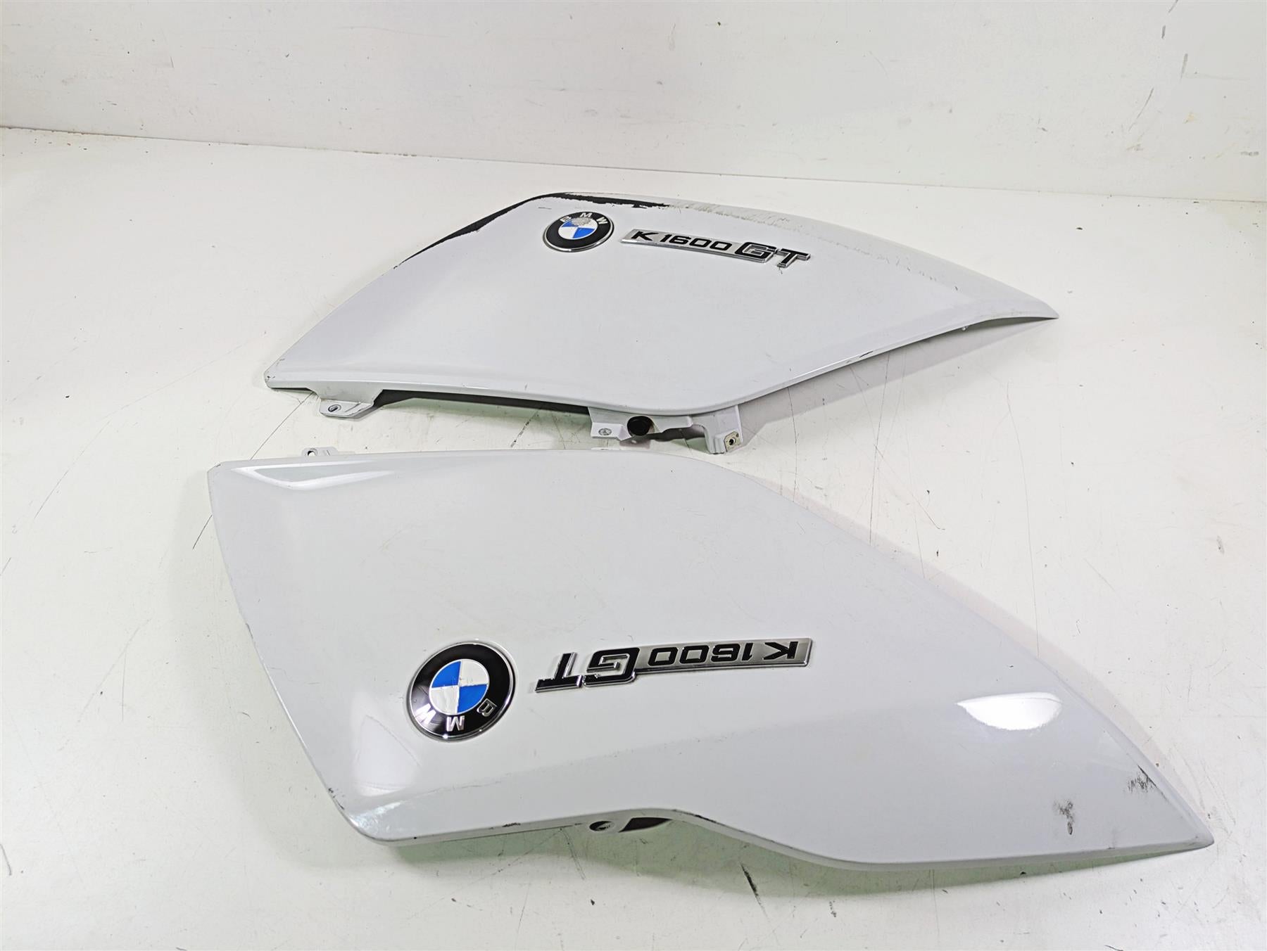 2015 BMW K1600 GT K48 Main Side Cover Fairing Emblem Set 46637710431 46637710432 {{ shop.shopifyCountryName }} - Mototech271