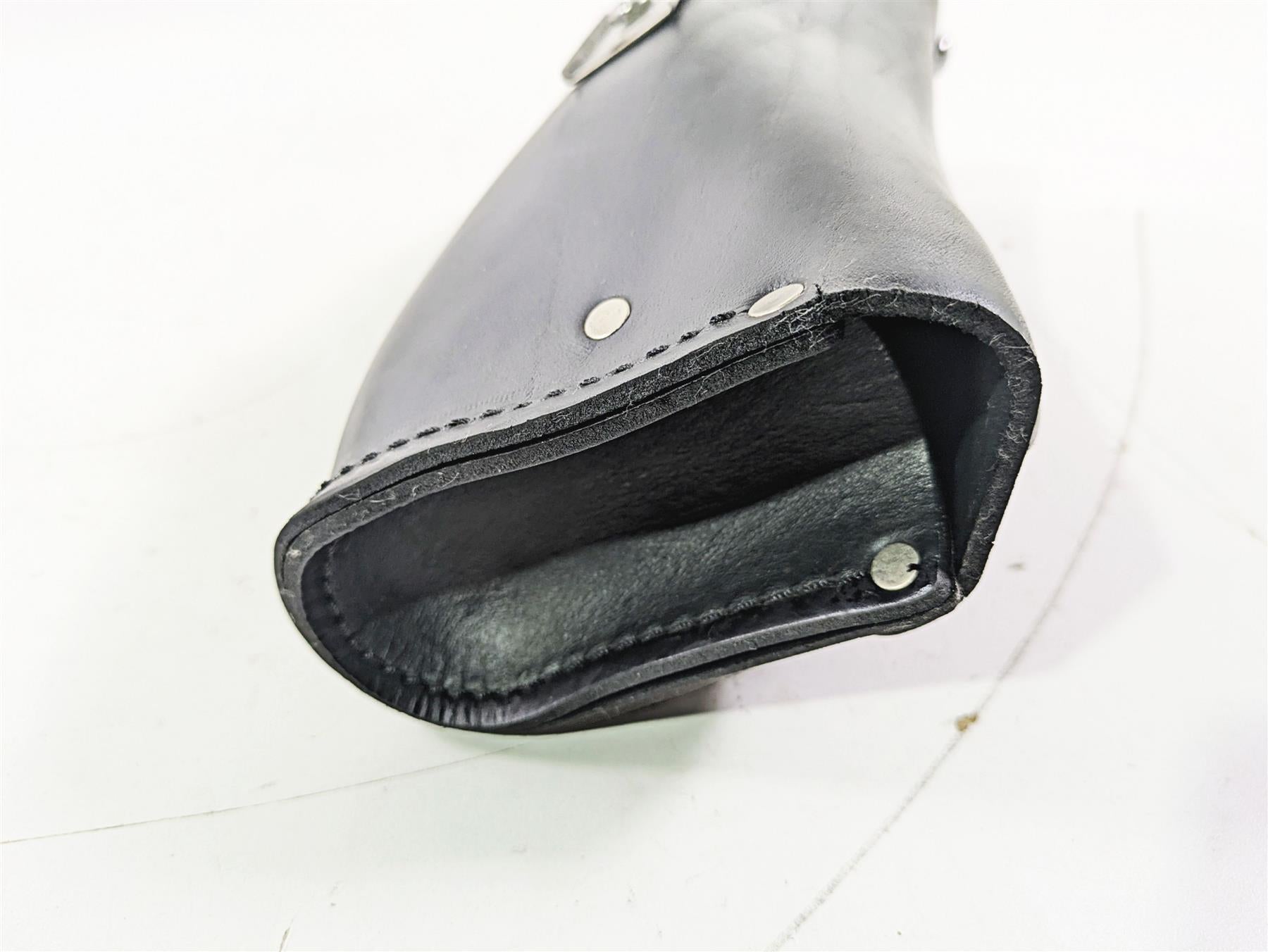 2004 Harley Softail FLSTF Fat Boy Windshield Leather Bag {{ shop.shopifyCountryName }} - Mototech271
