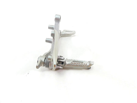 2022 Triumph Speed Triple 1200 RS Front Right Footpeg & Brake Ped Set T2082543 {{ shop.shopifyCountryName }} - Mototech271
