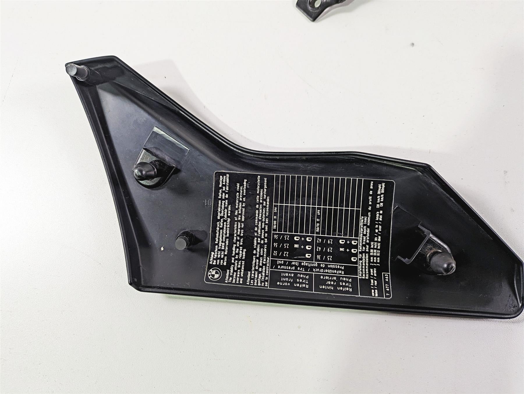 2006 BMW R1200GS K255 Adv Between Leg Side Cover Set 46637698234 46637727269 {{ shop.shopifyCountryName }} - Mototech271