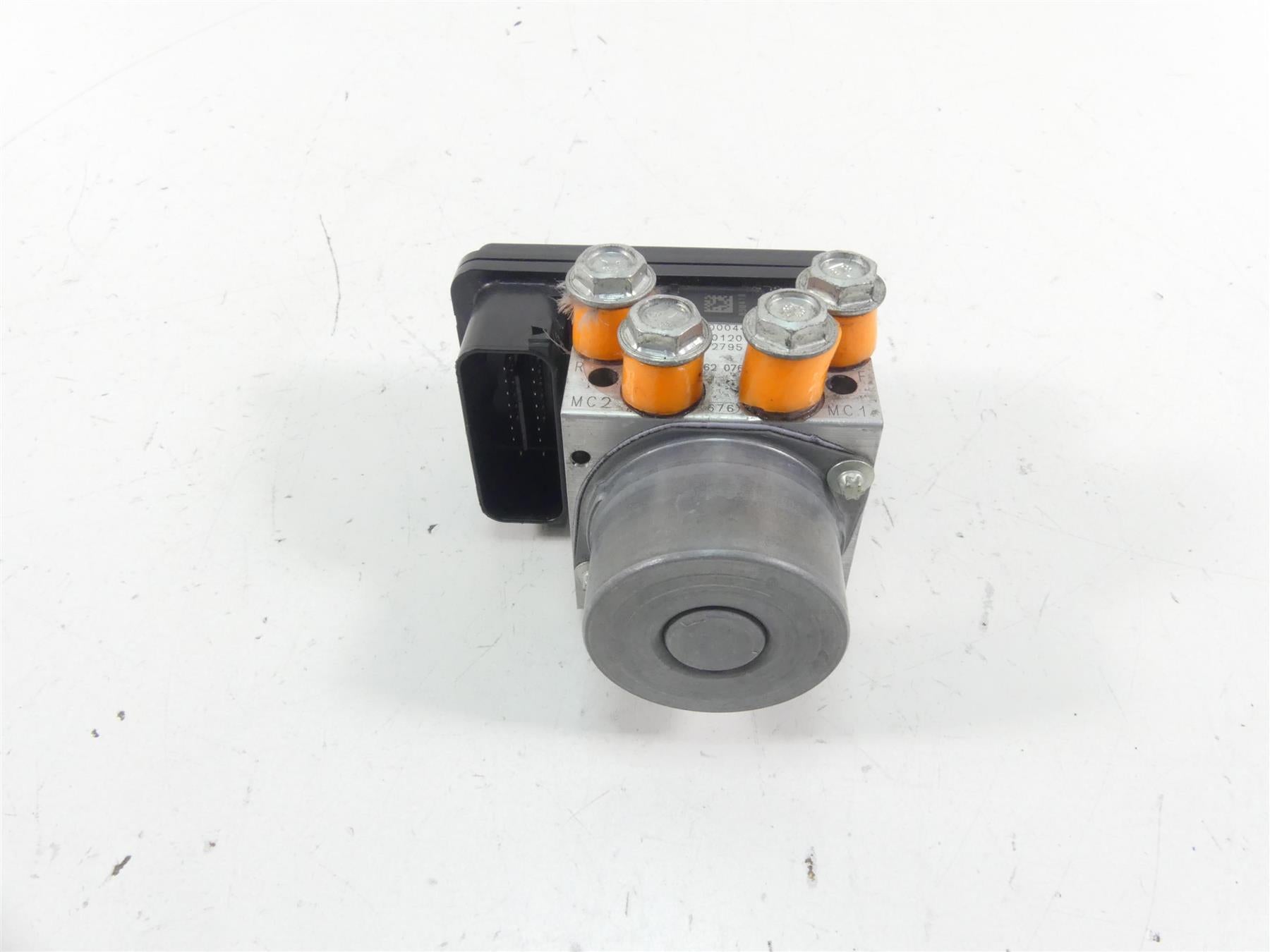 2021 Harley Softail FLSB Sport Glide Abs Brake Pump Pressure Module 41100044C {{ shop.shopifyCountryName }} - Mototech271