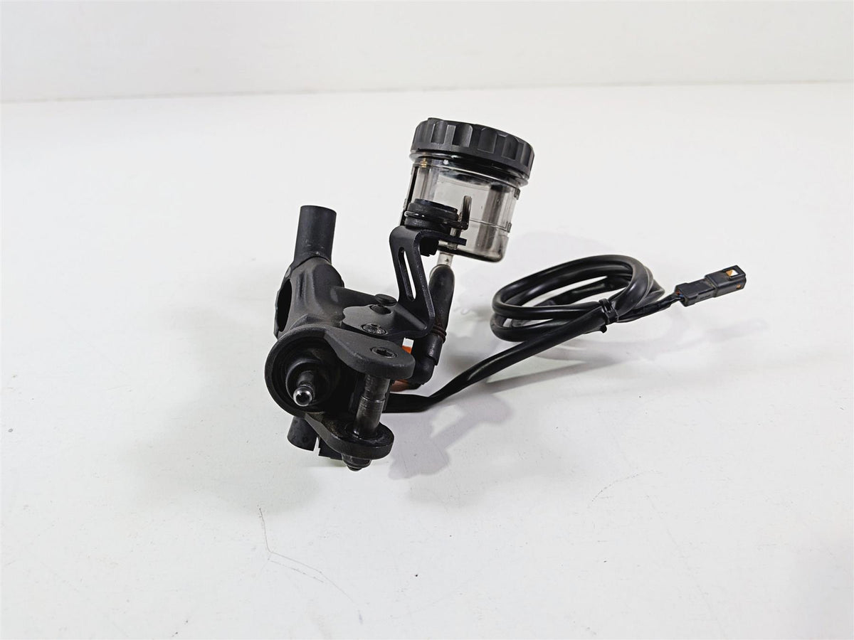 2022 Triumph Tiger 900 GT Pro Front Radial Brake Master Cylinder T2022194 {{ shop.shopifyCountryName }} - Mototech271