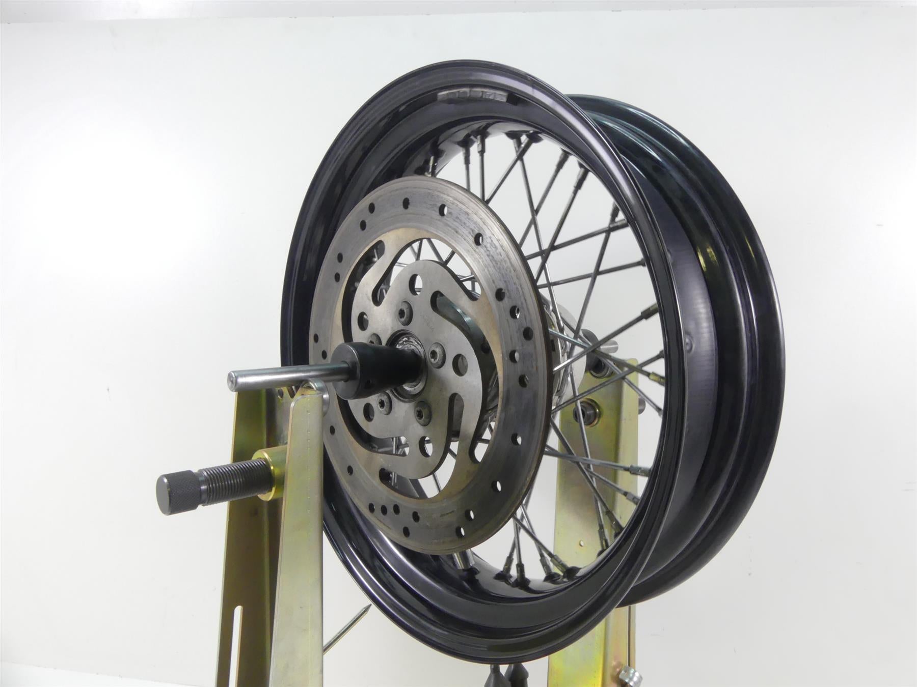 2017 Harley Dyna FXDB Street Bob Straight Rear Wheel Rim 17x4.5 -Read 41430-09 {{ shop.shopifyCountryName }} - Mototech271