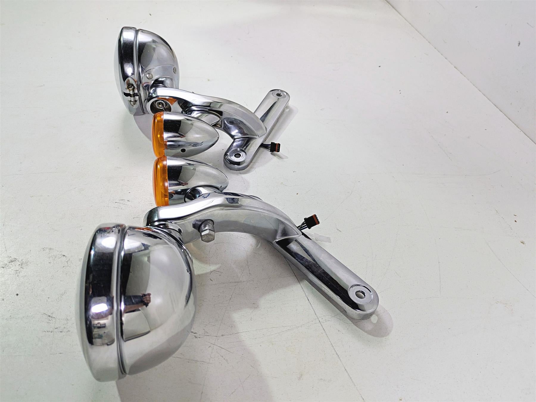 2015 Harley Touring FLHTKL Electra Glide Front Spot Light Blinker Set 68000021 {{ shop.shopifyCountryName }} - Mototech271