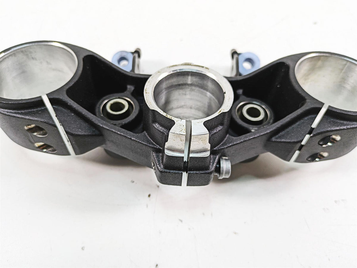 2020 Ducati Hypermotard 950 SP Upper Triple Tree Steering Clamp 34110972AA {{ shop.shopifyCountryName }} - Mototech271
