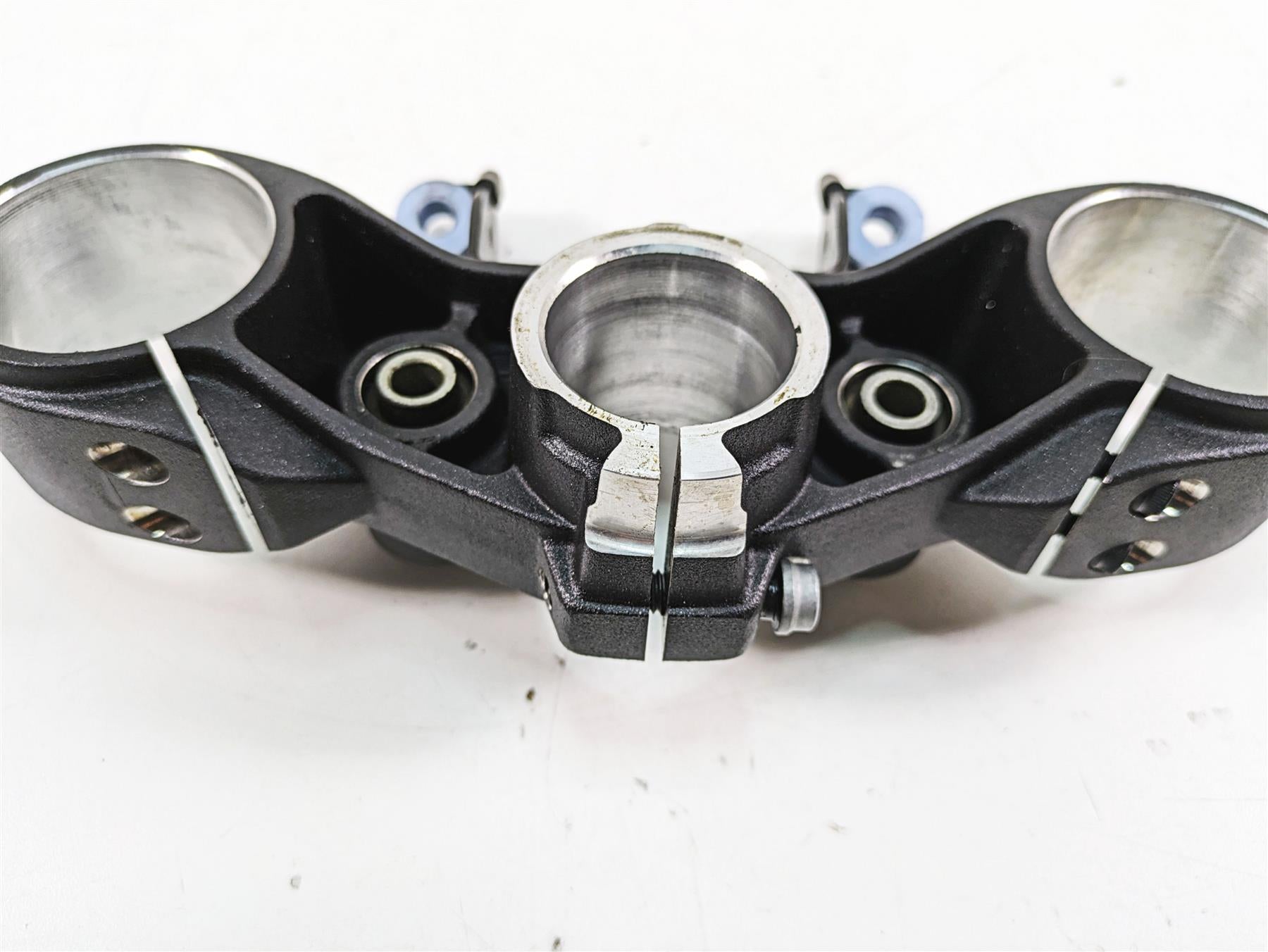 2020 Ducati Hypermotard 950 SP Upper Triple Tree Steering Clamp 34110972AA {{ shop.shopifyCountryName }} - Mototech271