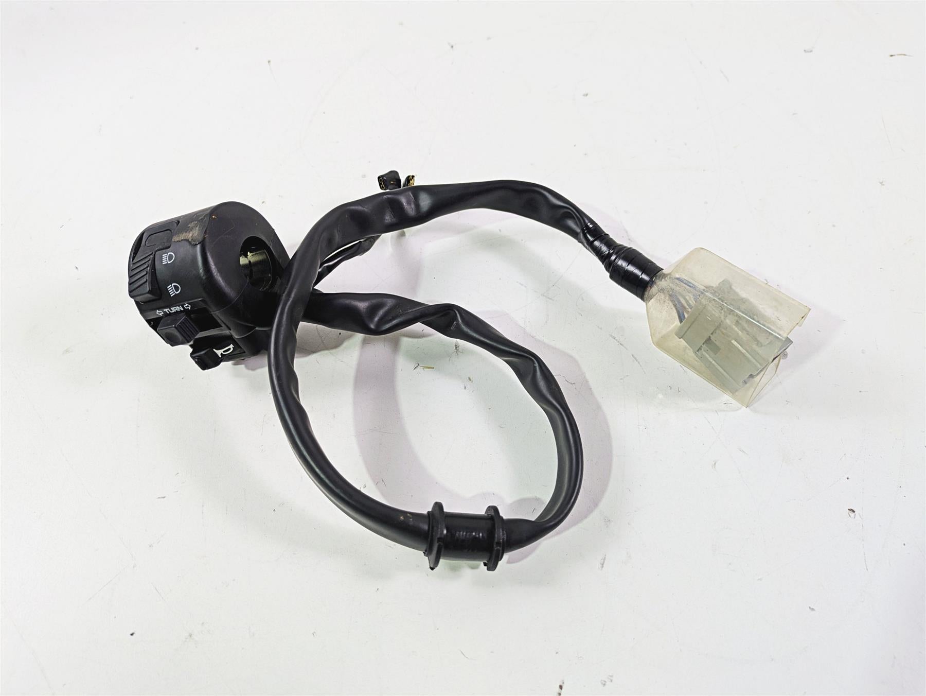 2025 Honda CBR600RR Left Hand Turn Signal Control Switch 35200-MJC-A01 {{ shop.shopifyCountryName }} - Mototech271