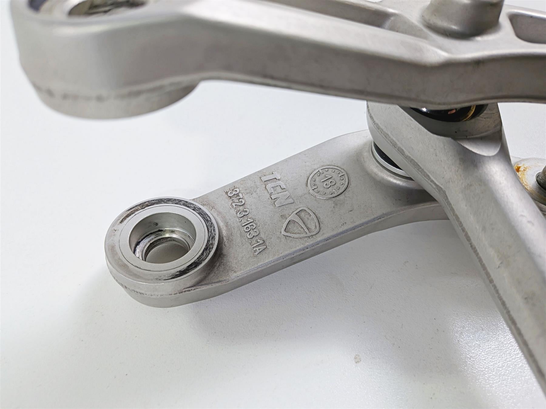 2019 Ducati 959 Panigale Straight Rear Shock Damper & Linkage 36521481A {{ shop.shopifyCountryName }} - Mototech271
