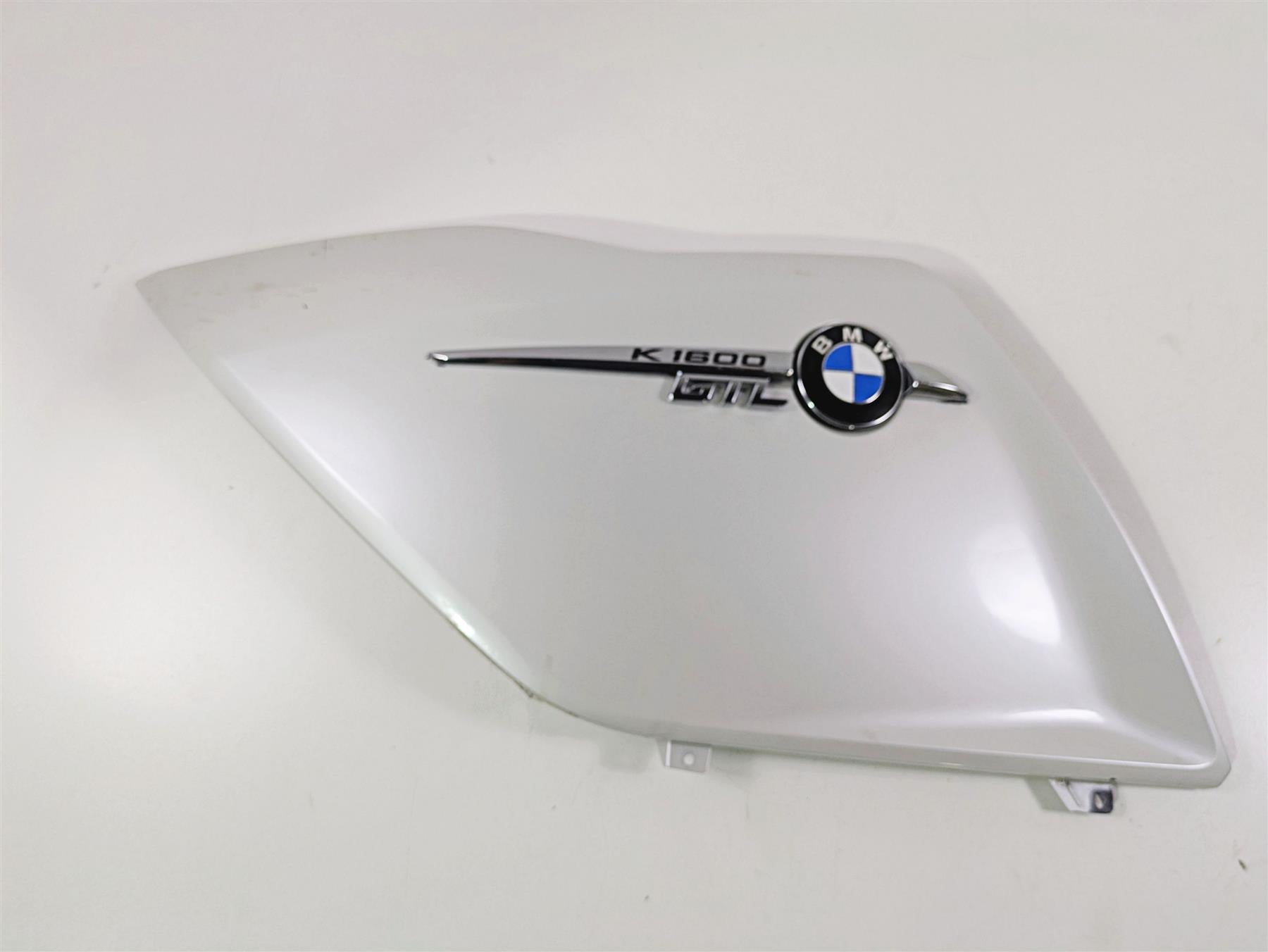 2014 BMW K1600 GTL K48 Left Main Side Cover Fairing Emblem - Read 46637710431 {{ shop.shopifyCountryName }} - Mototech271