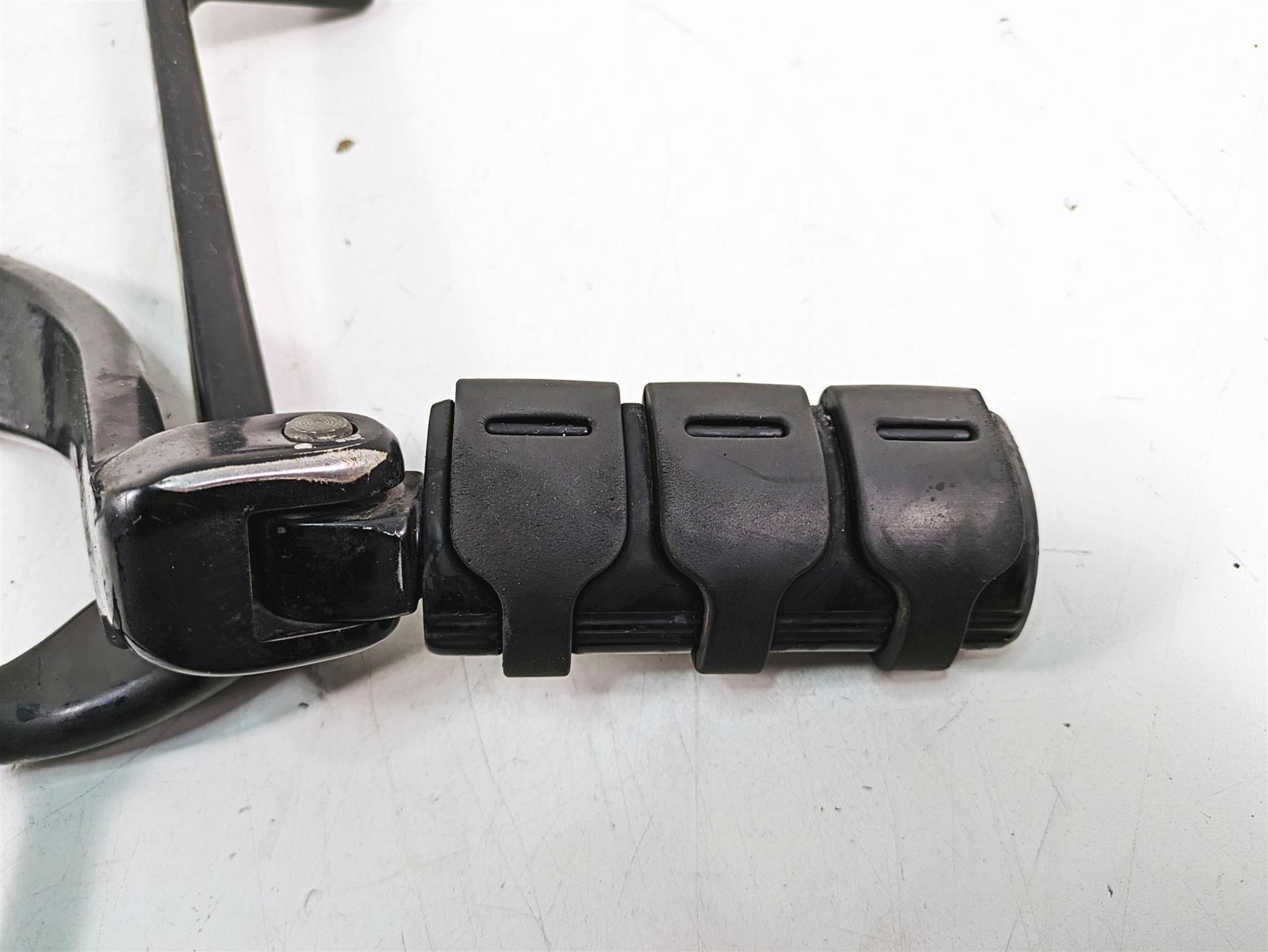 2020 Harley Softail FXBB Street Bob Right Foot Peg & Brake Pedal 50500601 {{ shop.shopifyCountryName }} - Mototech271