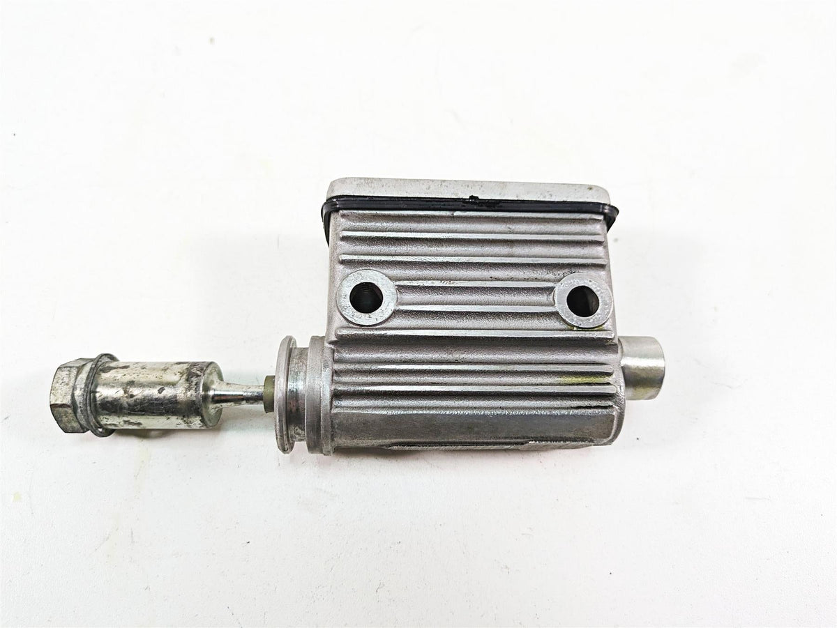 1986 Harley Sportster XLH 883 Rear Brake Master Cylinder 42453-82A {{ shop.shopifyCountryName }} - Mototech271
