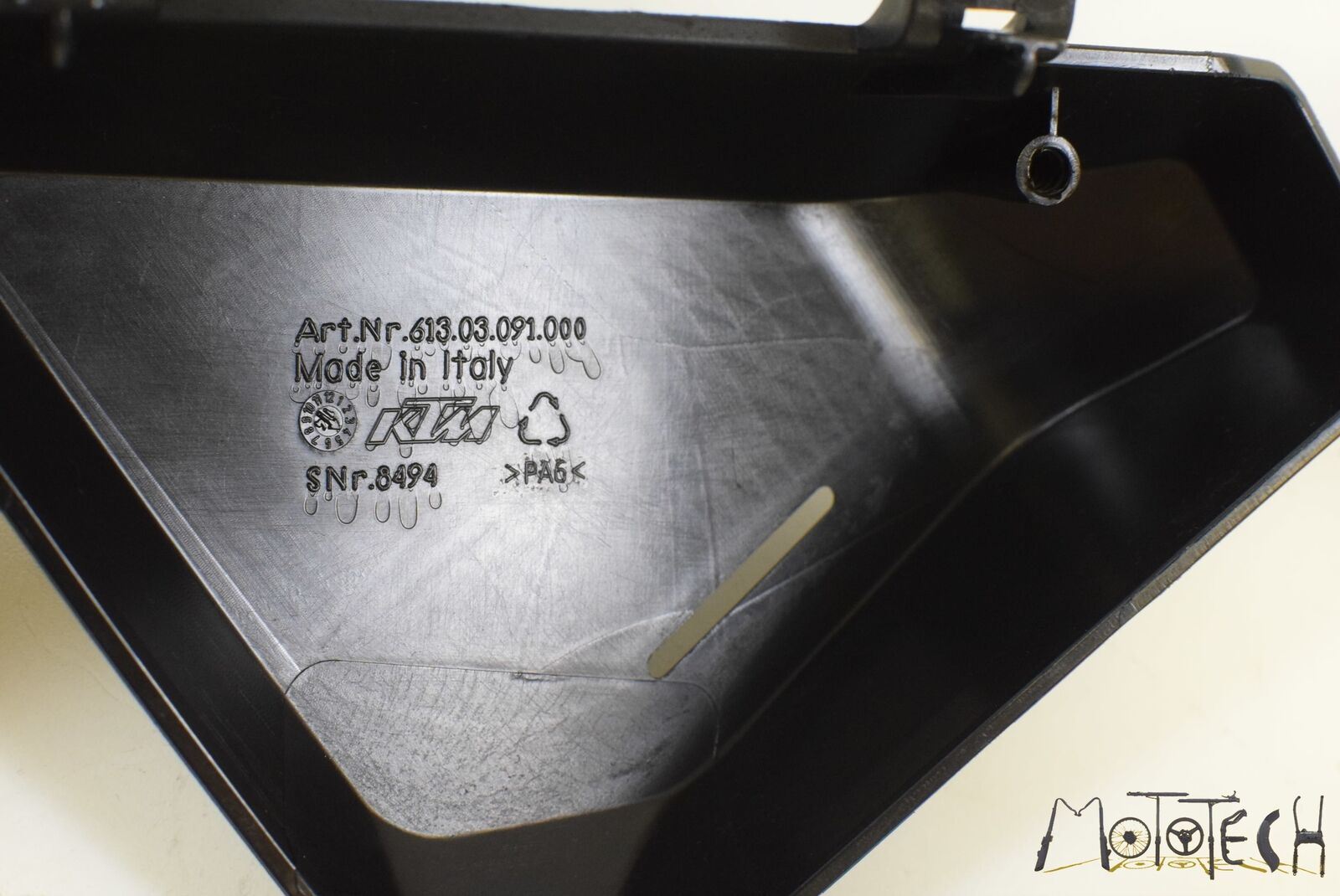2015 KTM 1290 Super Duke R Little Side Infil Cover Fairing SET 61303092000 {{ shop.shopifyCountryName }} - Mototech271