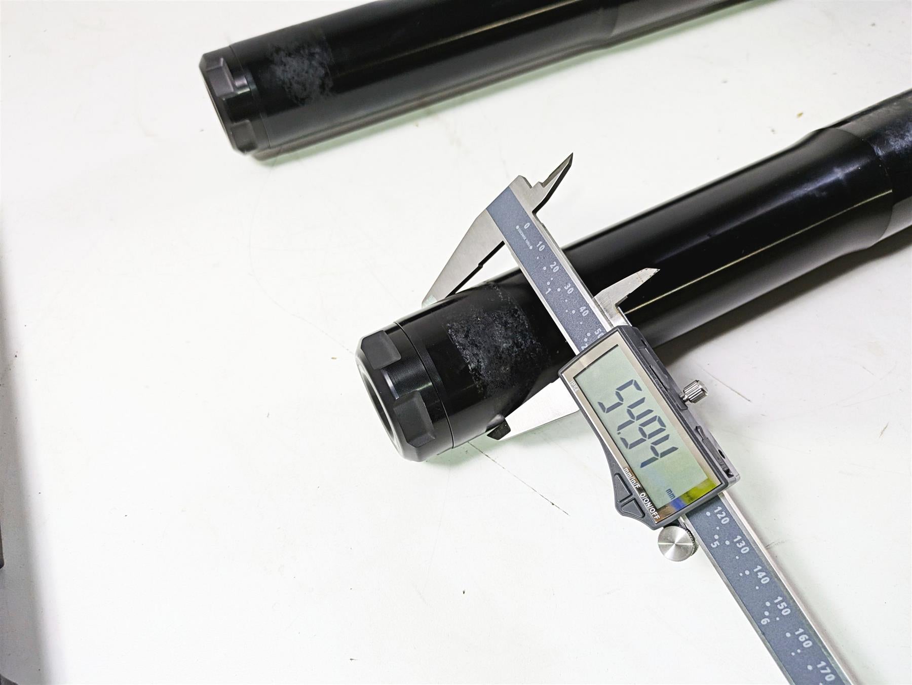 2018 Harley Softail FXFBS Fat Bob Straight Showa Front Fork Leg Set 45400178 {{ shop.shopifyCountryName }} - Mototech271