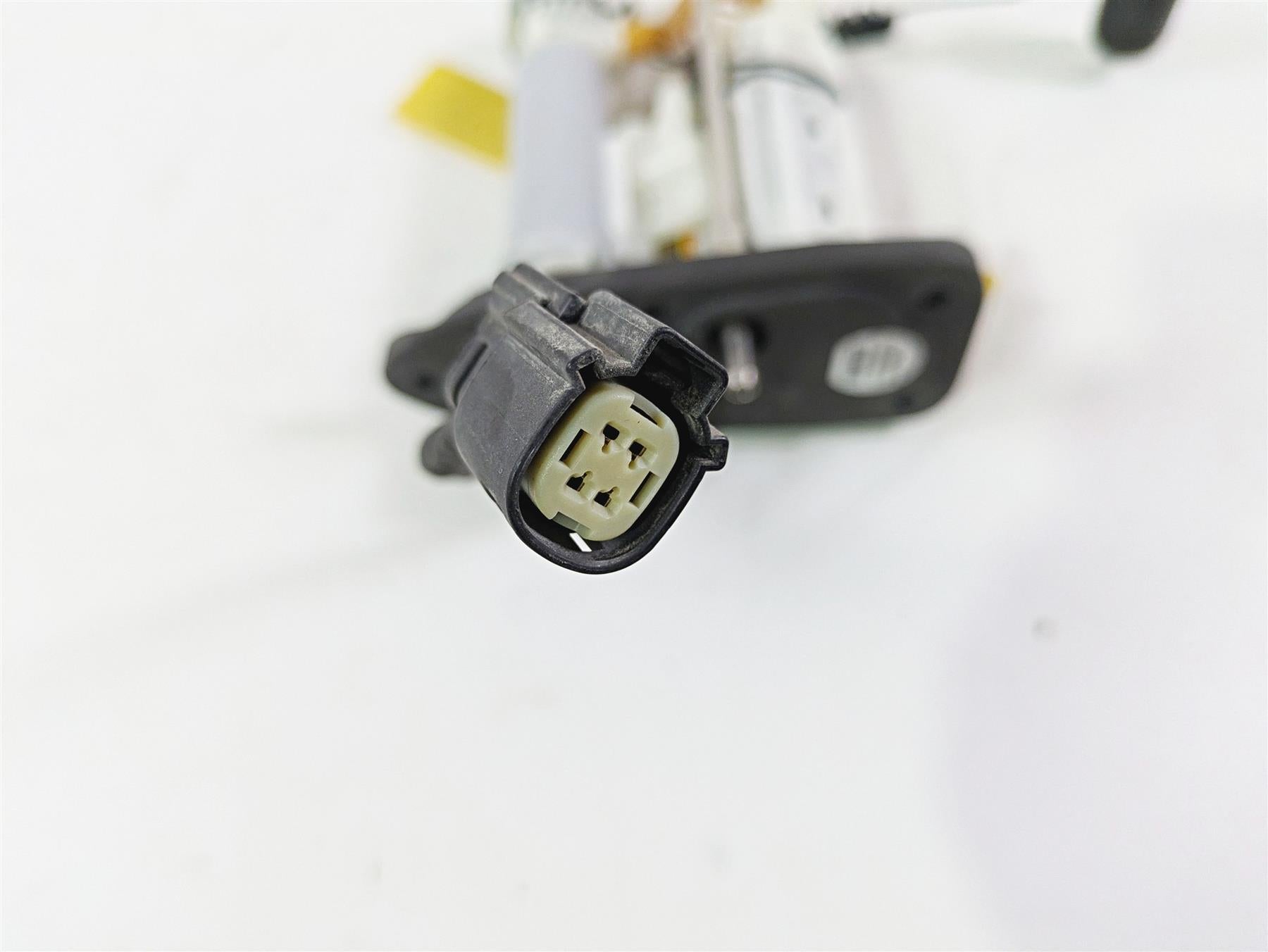 2020 Harley Softail FXST Standard Fuel Gas Petrol Pump - 12k Tested 61200043 {{ shop.shopifyCountryName }} - Mototech271