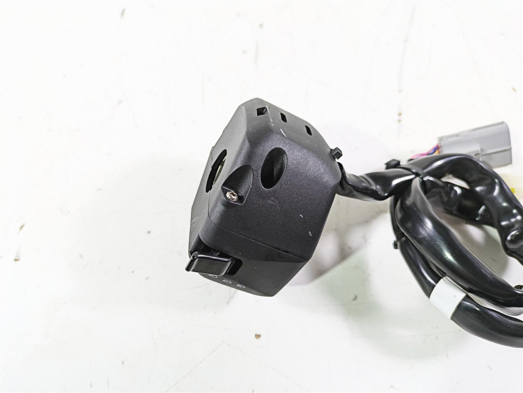 2021 Aprilia RS660 Select Cruise Left Hand Control Switch 2D000548 {{ shop.shopifyCountryName }} - Mototech271