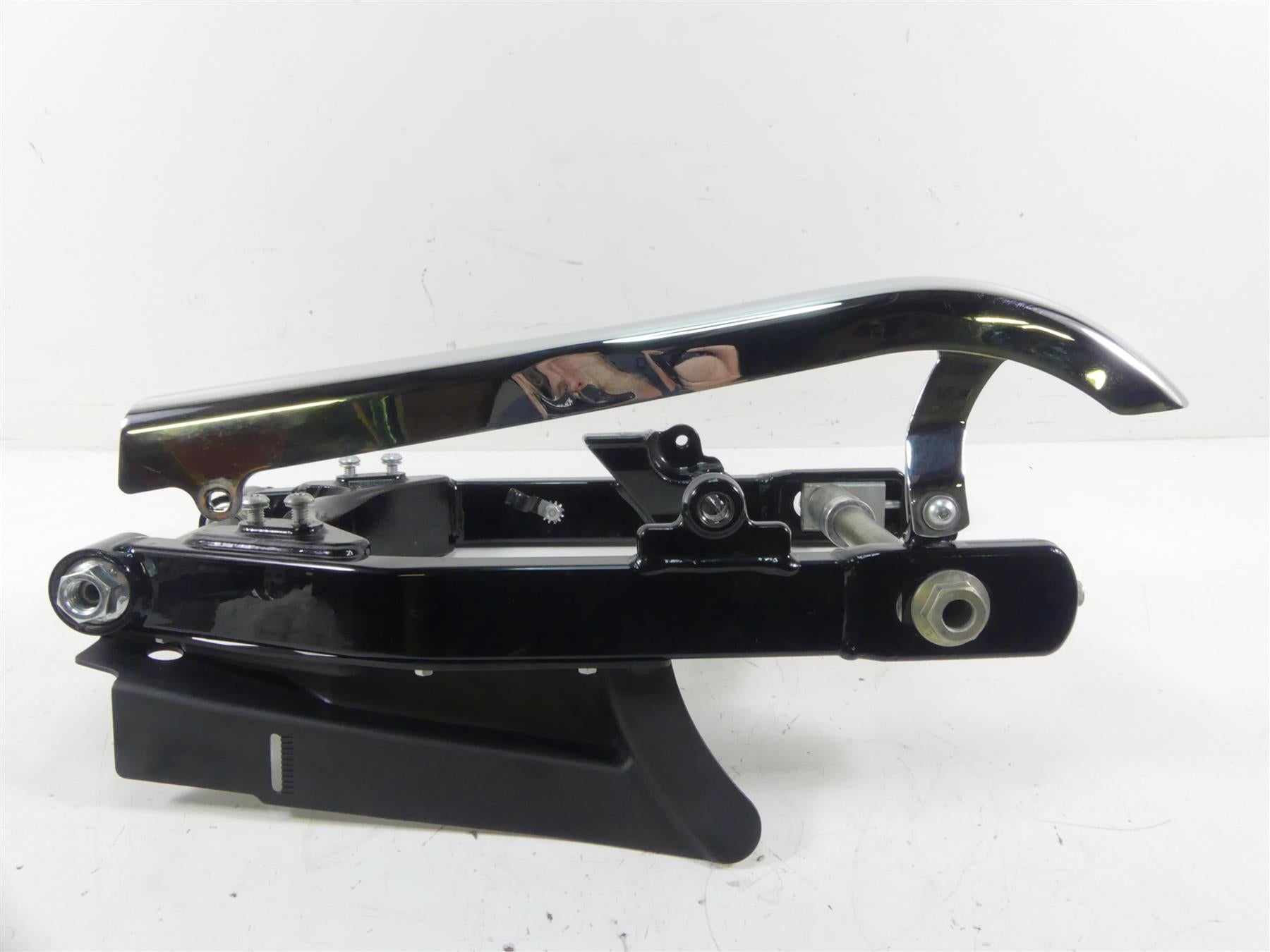 2014 Harley FXDL Dyna Low Rider Rear Swingarm 25mm Axle & Belt Guards 47820-10 {{ shop.shopifyCountryName }} - Mototech271