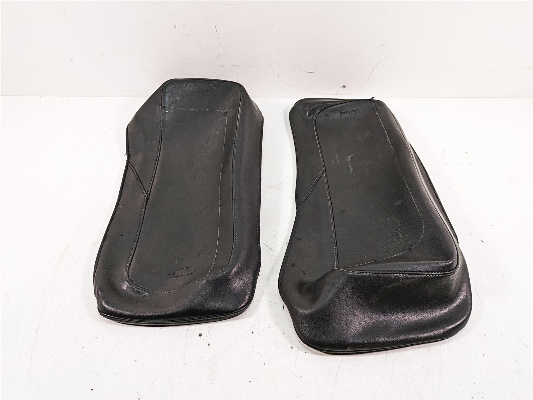2011 Harley Touring FLHR Road King Mustand Saddlebag Lid Cover Set 77604 {{ shop.shopifyCountryName }} - Mototech271