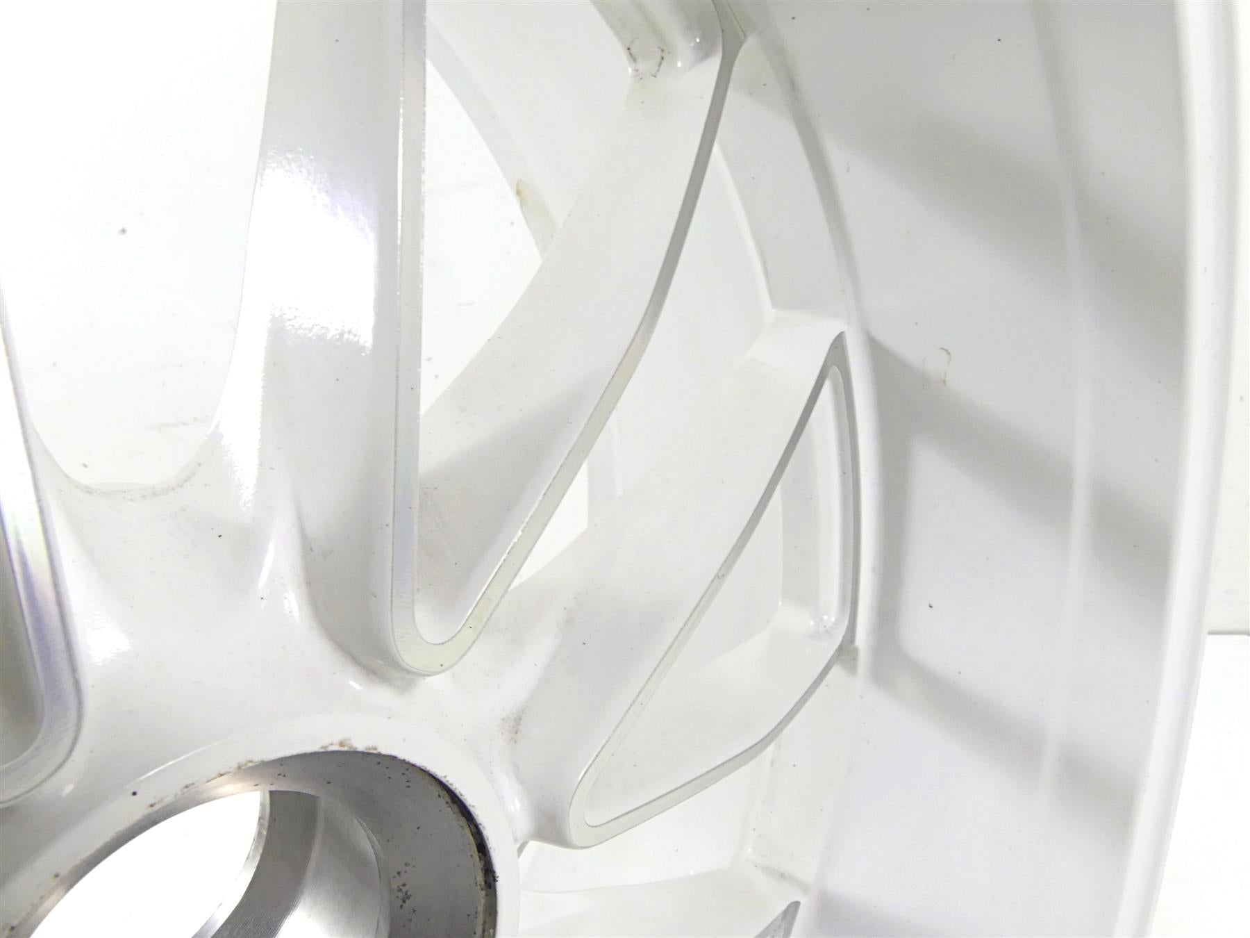 2013 Ducati Diavel Red Straight White Rear Wheel Rim 17x6 50211421A {{ shop.shopifyCountryName }} - Mototech271