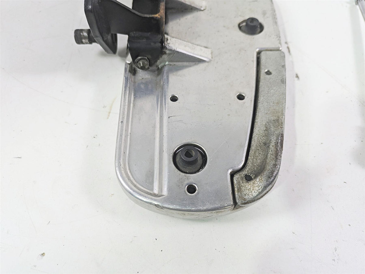 2006 Yamaha XVS650 V-Star Classic Left Floor Board & Mount 5BN-27412-03-00 {{ shop.shopifyCountryName }} - Mototech271