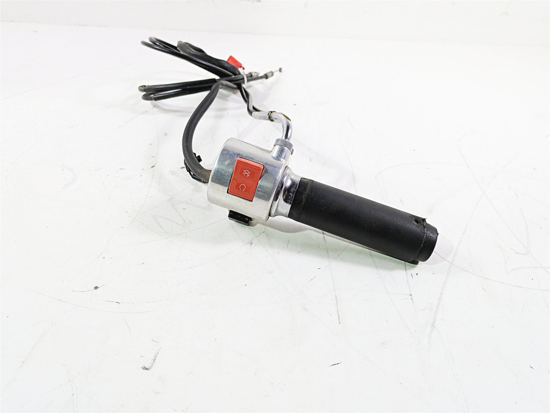 2002 Honda V-Twin VTX1800 C Right Hand Control Switch & Throttle 35013-MCH-020 {{ shop.shopifyCountryName }} - Mototech271