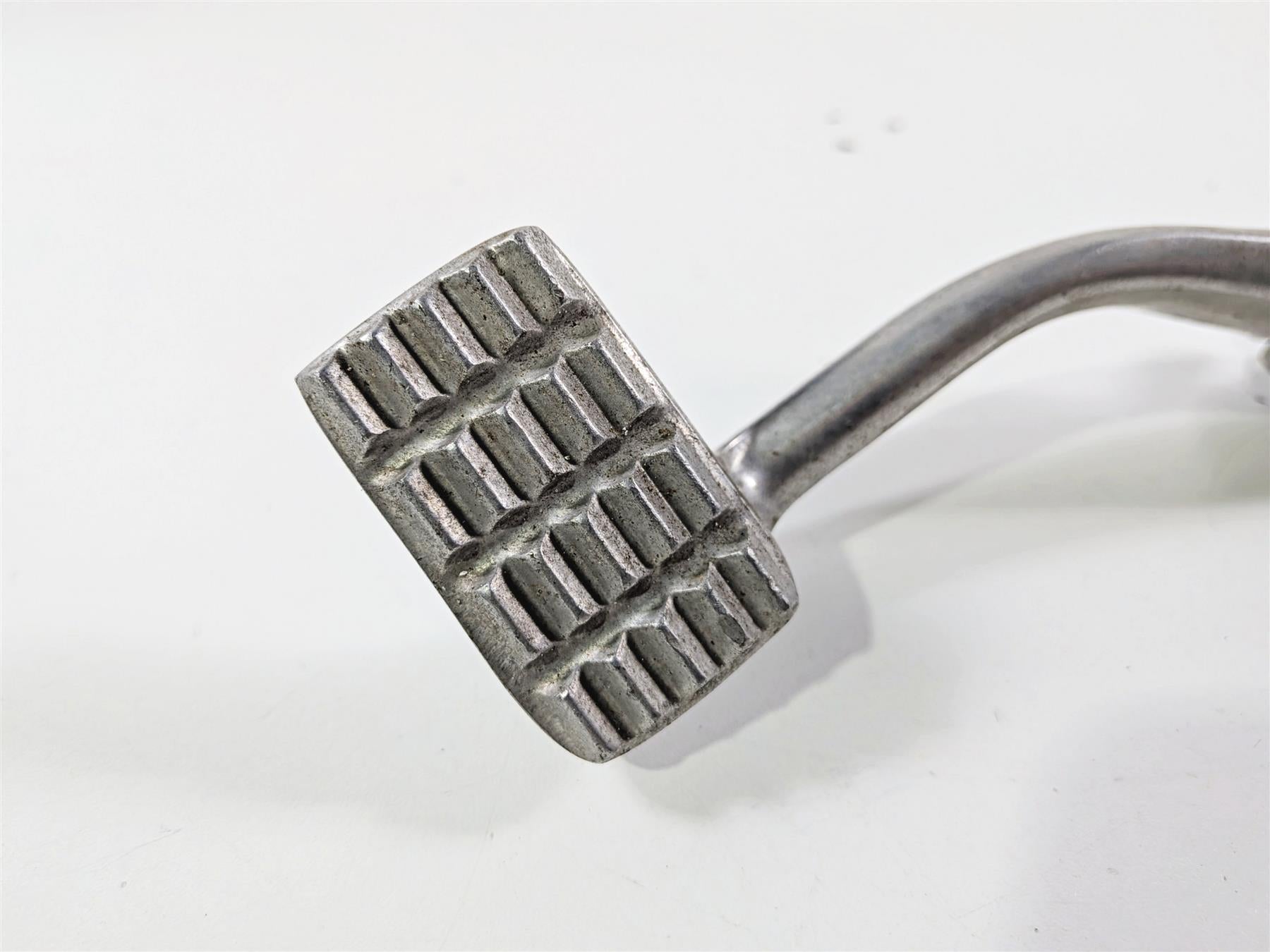 2002 Harley Davidson XLH883 Sportster Rear Brake Lever Pedal 42447-96 {{ shop.shopifyCountryName }} - Mototech271