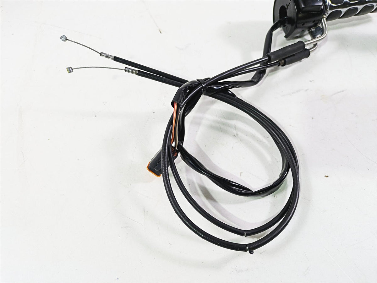 2006 Harley VRSCR Street V-Rod Right Hand Control Switch 71684-06A 71683-06A {{ shop.shopifyCountryName }} - Mototech271