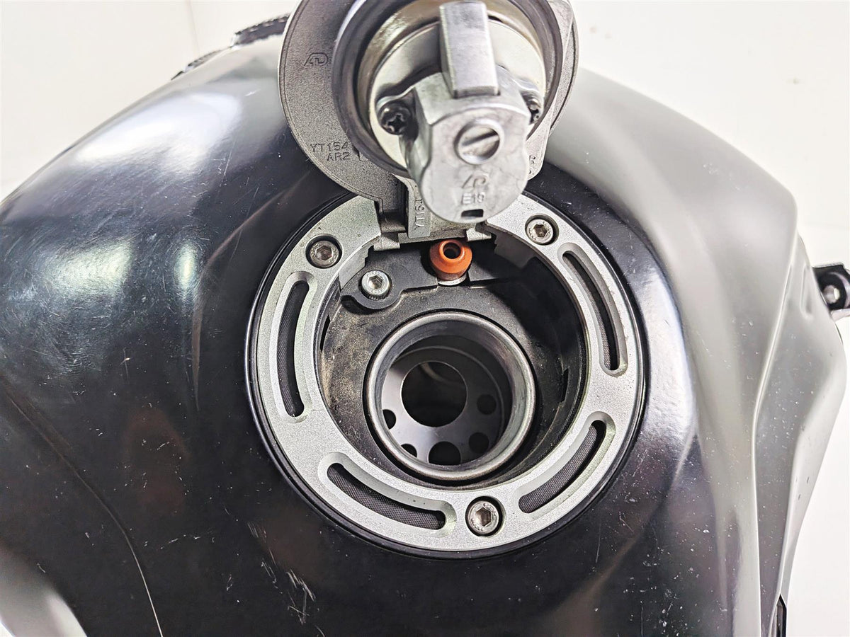 2023 Yamaha MT10 MTN1000 Fuel Gas Petrol Tank Lid & Key -No Dent B67-24110-01-P0 {{ shop.shopifyCountryName }} - Mototech271