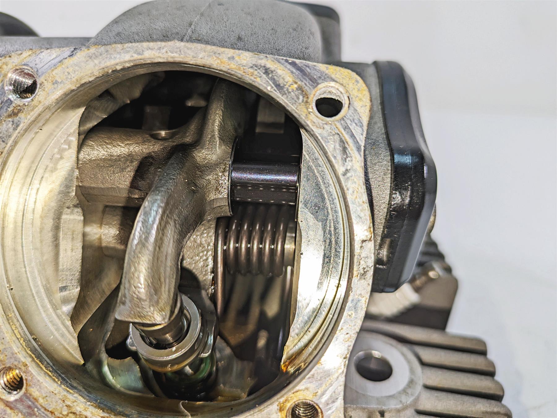 2011 Ducati Hypermotard 1100 Evo SP Front Horizontal Cylinder Head 30122751AA {{ shop.shopifyCountryName }} - Mototech271