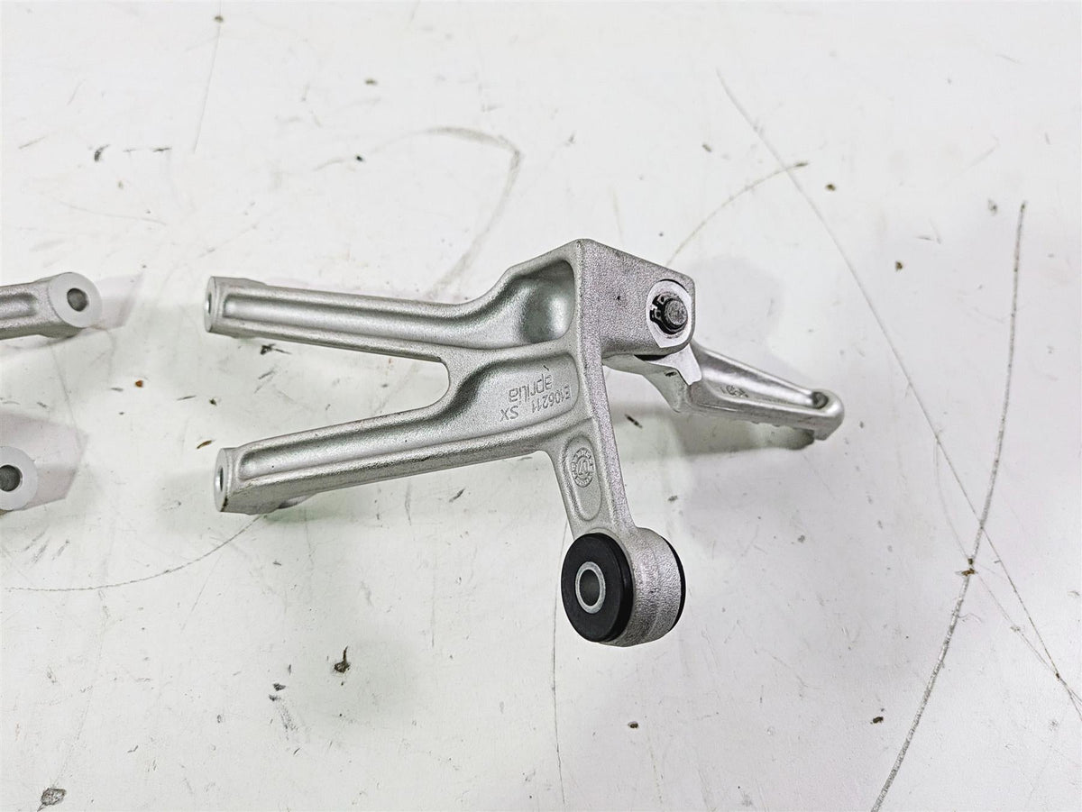 2008 Aprilia RSVR 1000 Factory Rear Passenger Foot Peg Set AP8154071 AP8154072 {{ shop.shopifyCountryName }} - Mototech271