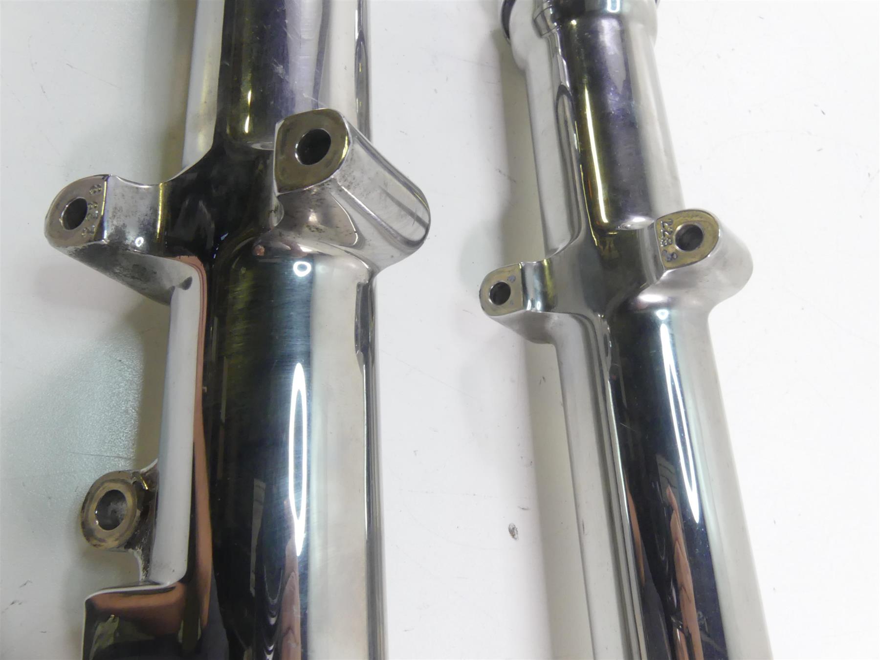 2004 Harley FXDWGI Dyna Wide Glide Chrome Front Fork Leg Set - Read 46004-00 {{ shop.shopifyCountryName }} - Mototech271