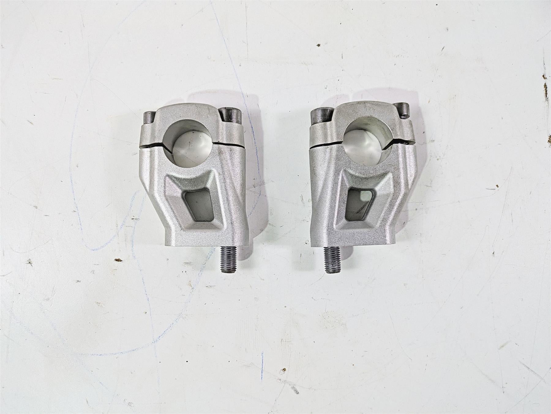 2013 Triumph Tiger 1215 Explorer Upper Lower Handlebar Riser Set T2040813 {{ shop.shopifyCountryName }} - Mototech271