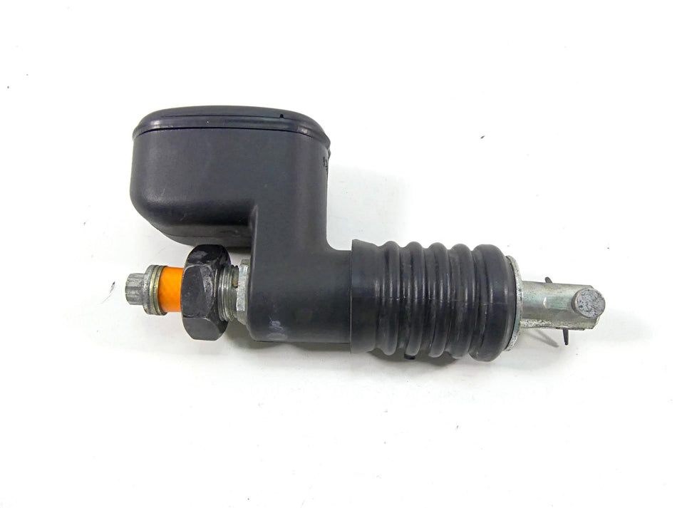 2016 Harley Softail FLS Slim Rear Brake Master Cylinder 41767-05E {{ shop.shopifyCountryName }} - Mototech271