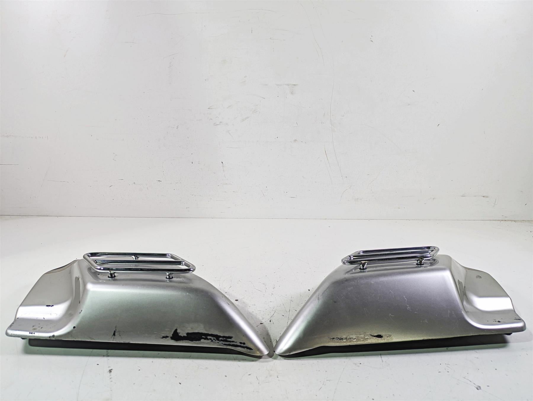 2003 Harley Touring FLHTCUI 100TH E-Glide Side Cover Fairing Set 66670-97A {{ shop.shopifyCountryName }} - Mototech271