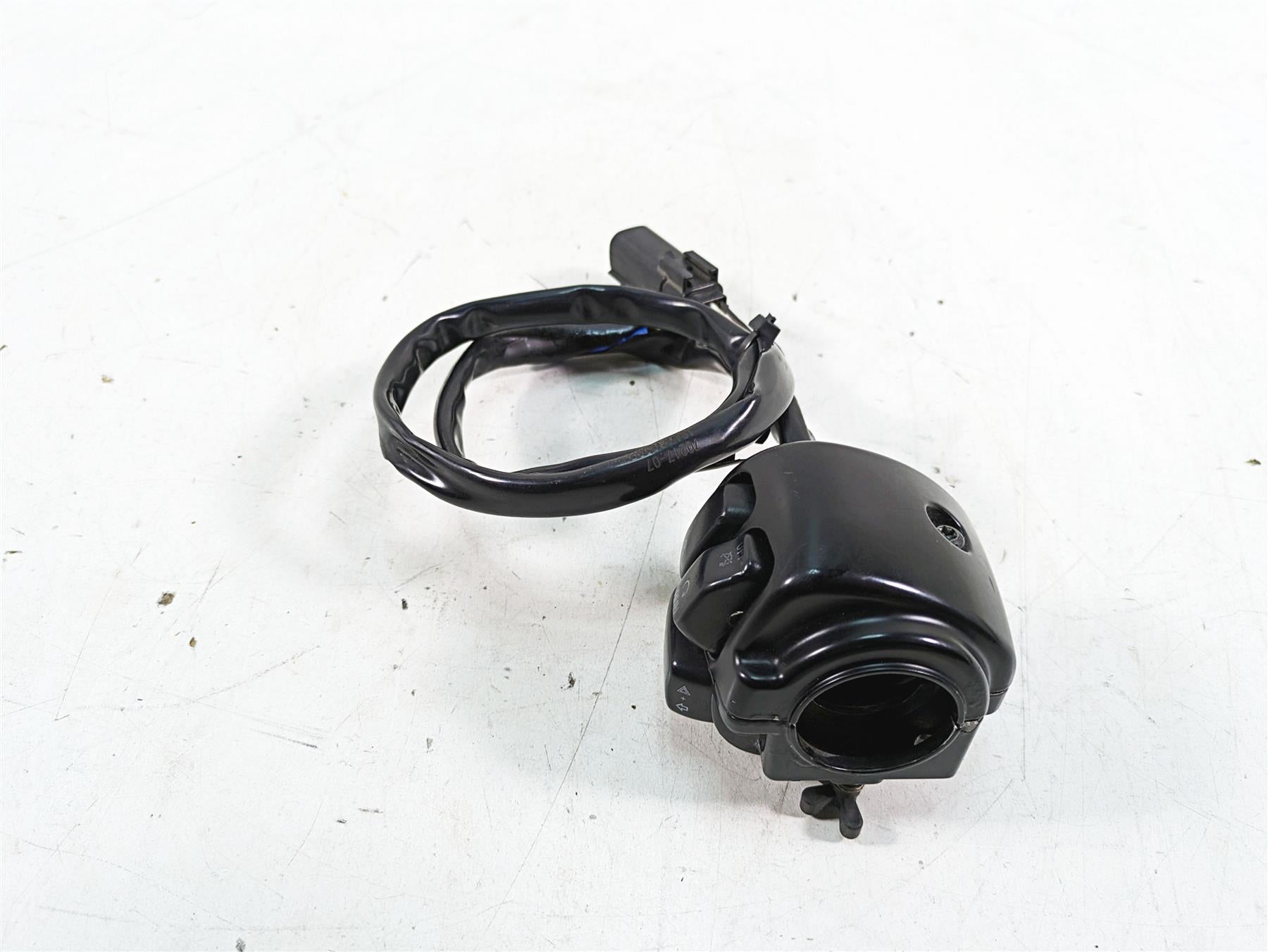 2007 Harley Sportster XL1200 C Right Hand Start Control Switch - Read 71684-06A {{ shop.shopifyCountryName }} - Mototech271