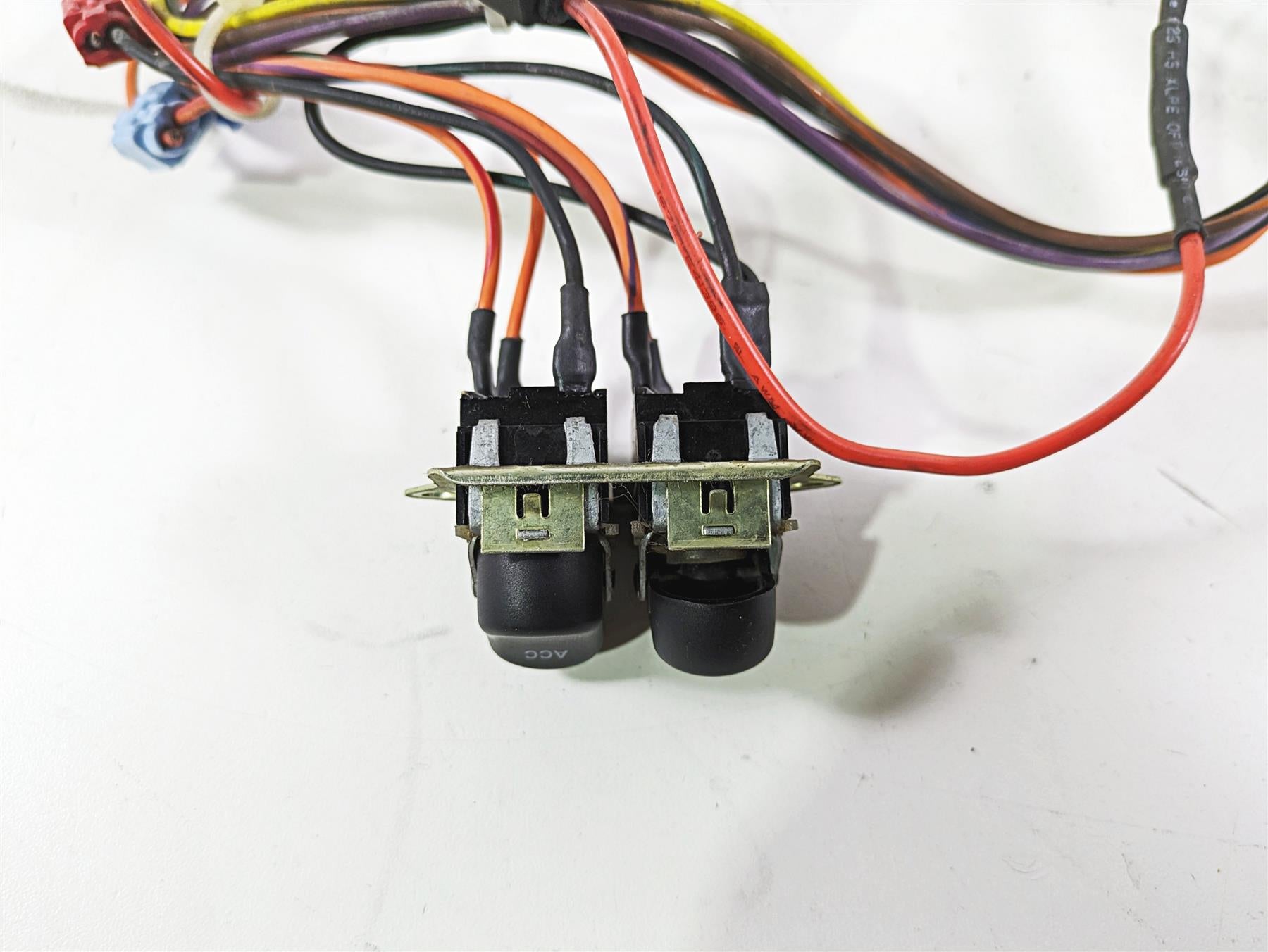 2008 Harley Touring FLHTCU E-Glide 105TH Auxiliary Switch Set Cruise 70271-98 {{ shop.shopifyCountryName }} - Mototech271